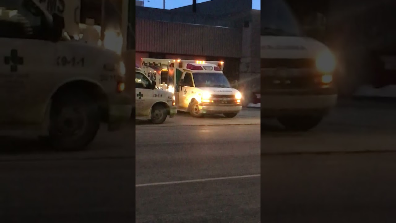 **TRAFFIC ADVISORS** Calgary Ambulance 3211 At Station 1 | CFD