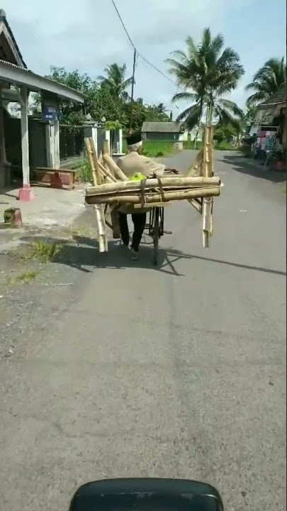 Subhanallah, Perjuangan Kakek Tua Yg gigih mencari tetap semangat nafkah untuk keluarga tercinta.