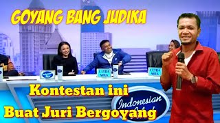 Kontestan ini bikin Juri bergoyang dengan lagu bernginen cipt Esron kaloko ( Parodi indonesian idol)