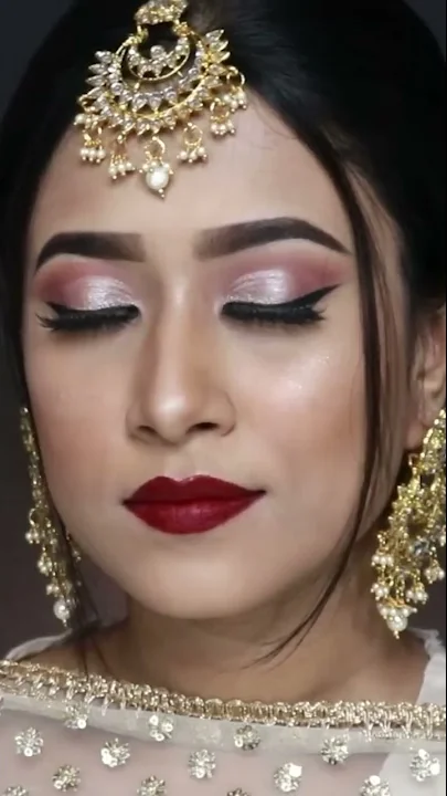 How To Create An Indian Festive Look | Festive Makeup Tutorial | #shorts | SUGAR Cosmetics