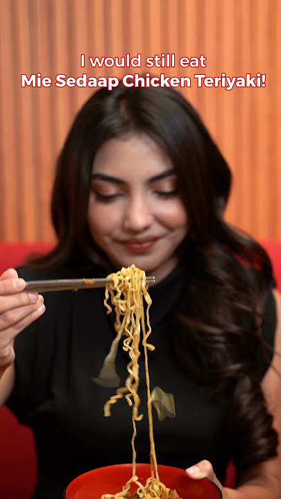 Download lagu Meskipun rasa lapar menyerang seperti dunia runtuh, ada Mie Sedaap Tasty Chicken Teriyaki solusinya!
