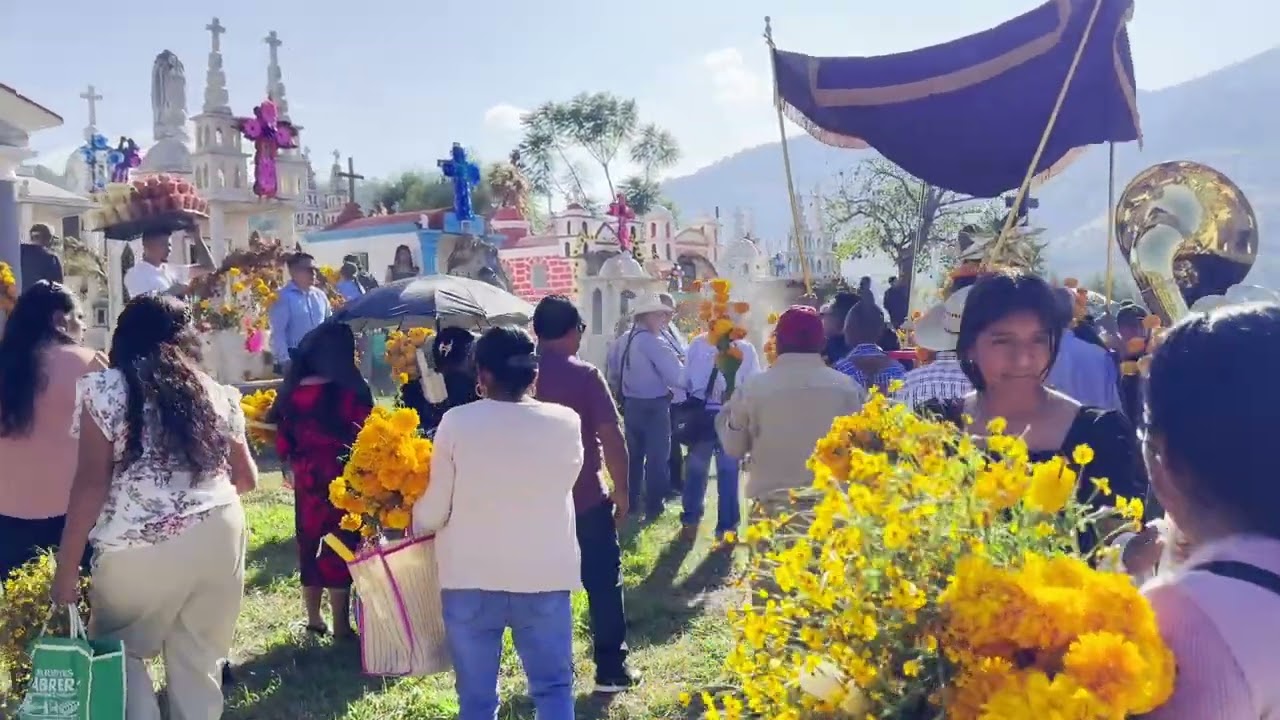 Así despiden a sus difuntos en Tlahuapa Gro. este 8 de Noviembre del 2024