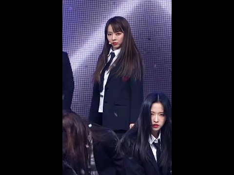 YouTubeで이달의 소녀 ViVi 포커스캠 4K 'SORRY SORRY' (LOONA ViVi Focus Cam) | @MCOUNTDOWN_2020.3.5を視聴