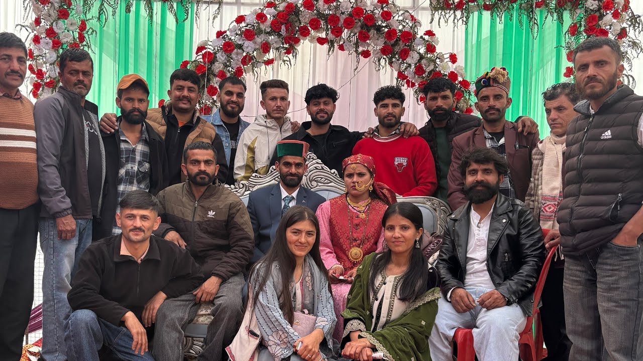 गाँव की शादी | Himachali Wedding | हिमाचली शादी | शादी वाला दिन | पहाड़ी शादी | शादी वाला घर #vlog