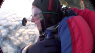 Melissa Clark's Tandem skydive!