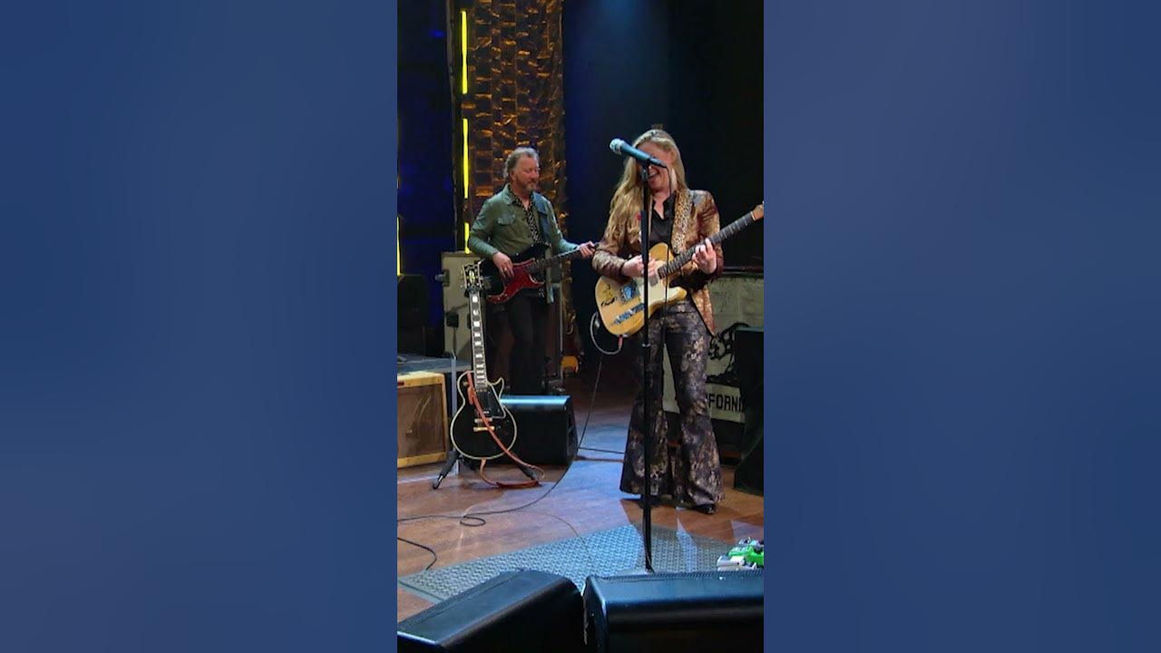 Joanne Shaw Taylor & Joe Bonamassa - "Don't Go Away Mad"