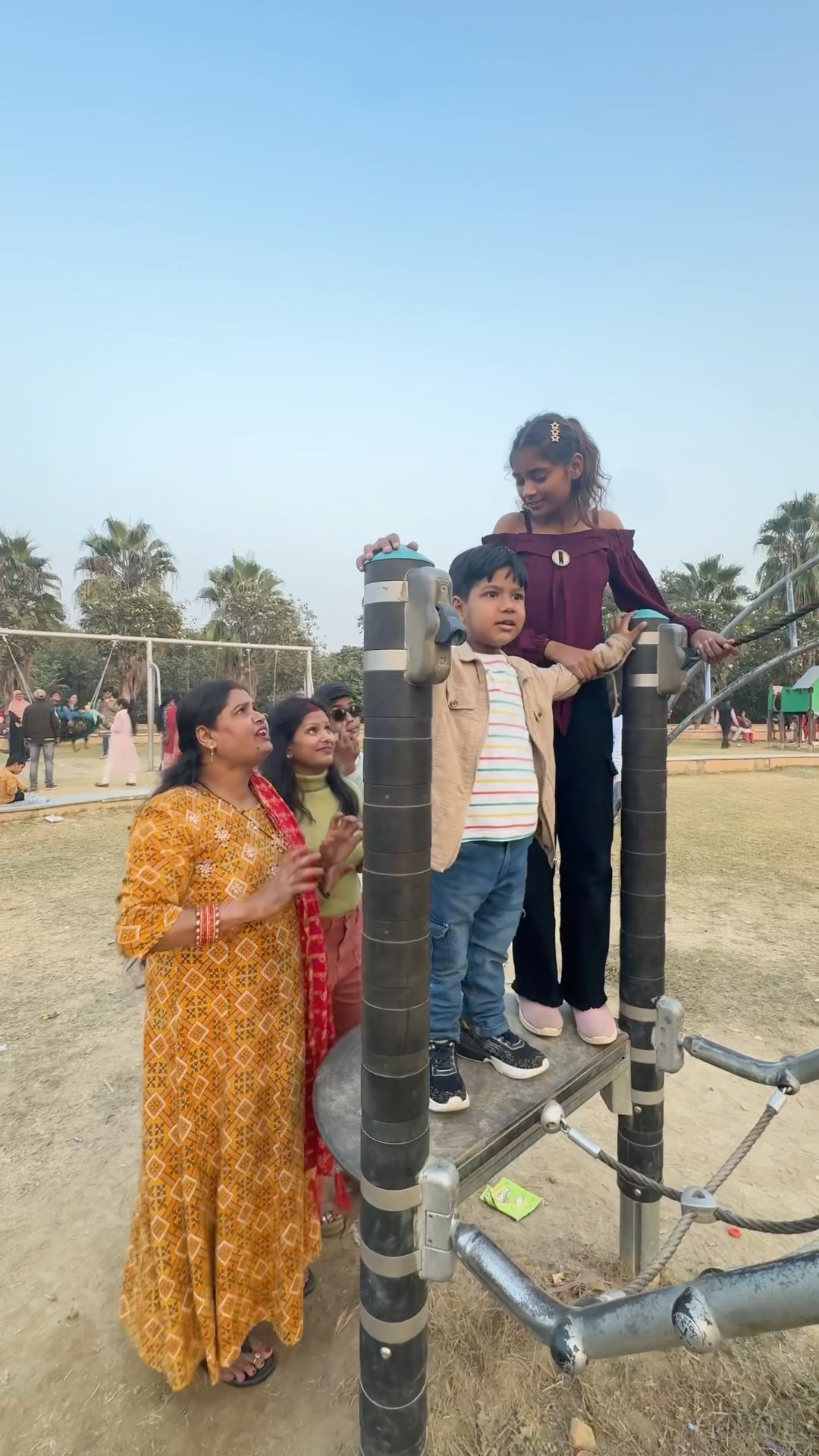 Ayaan ko Slide pe Jana hai ?? #shorts #funny #comedy #familylove #ytshorts #funnyvideo