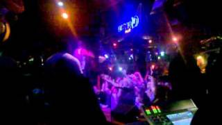 Flo rida singing in club roxxy in philly.