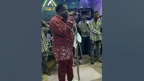 King (Dr) Saheed Osupa Akorede live performance at Arcadia Hotel in Ikotun