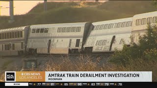 Crews continue work to clear Amtrak train collision in Moorpark