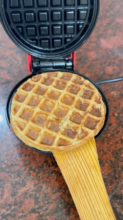 Testing Mini Waffle 🧇 Maker 😋 Heathy Homemade Waffles 😍 #shorts