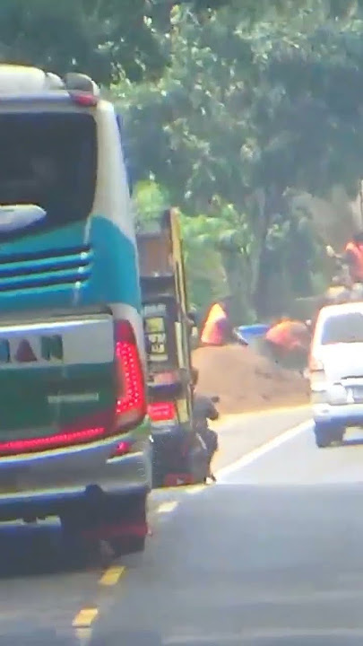 Bus ngeblong paling ekstrim !! aksi ngeblong cepat bus Budiman