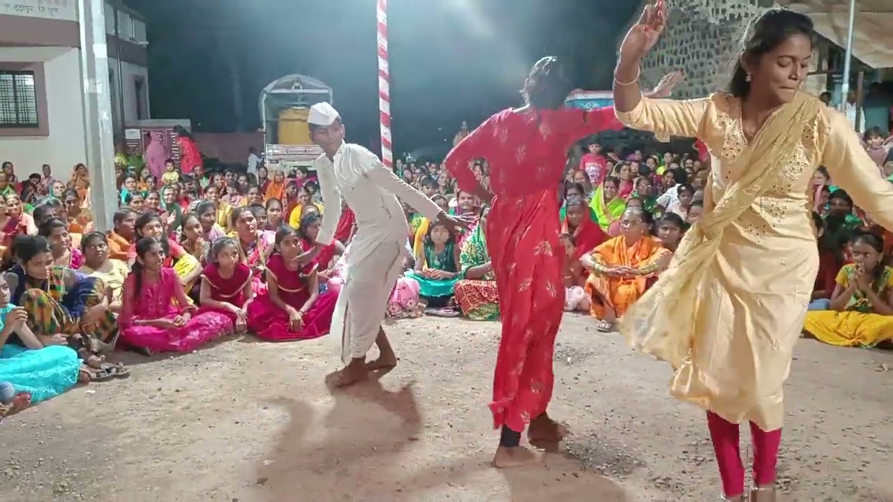 खूपसुंदर अशी चौघांनी खेळलेली फुगडी मुला मुलींची कार्यक्रमा मध्ये कळाशी ता इंदापूर जि पुणे 9822835790