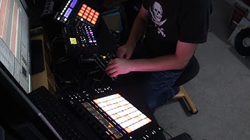 Techno live set - Digitakt and Moog Minitaur - number 1
