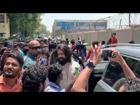 KGF Chapter 2 Promotion in Tamilnadu | Rocking Star Yash Fans craze in Tamilnadu | Prashanth Neel