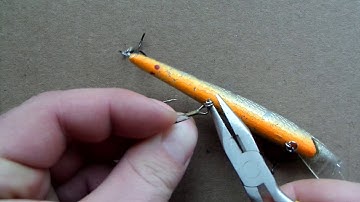 How to replacing a hook on a lure