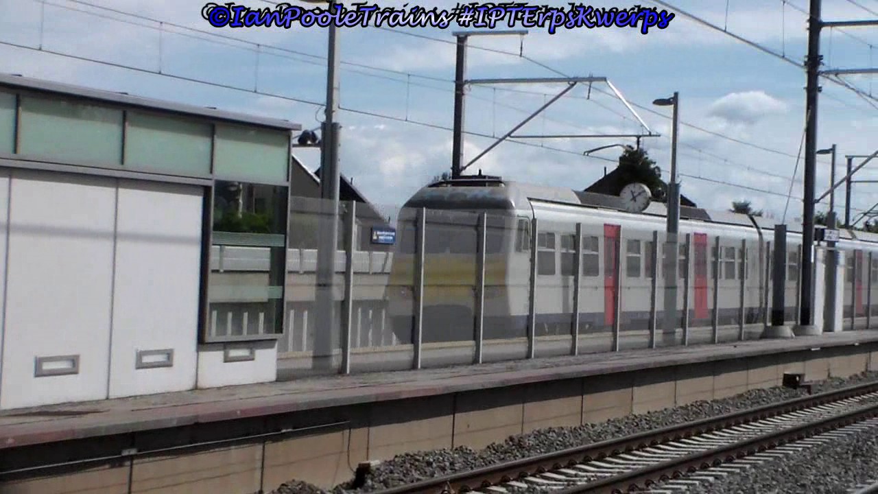 Season 8, Episode 202 - Trains at Erps-Kwerps station/Treinen op het station van Erps-Kwerps