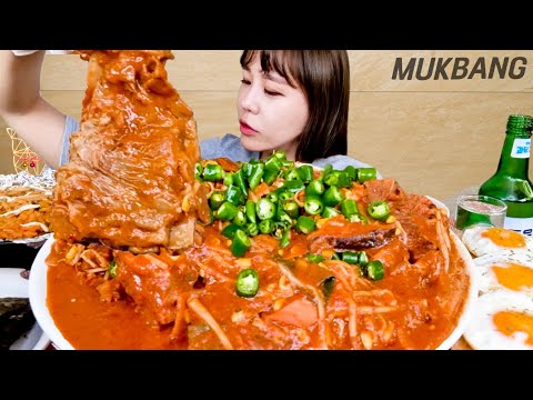 🔥🔥 볶음밥에 반숙 달걀프라이 먹방 Spicy <strong>Backbone</strong> Soup KOREAN FOOD <strong>REAL</strong> SOUND ASMR MUKBANG