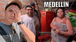 Así viven LAS FAMILIAS de las COMUNAS en Medellín 🇨🇴