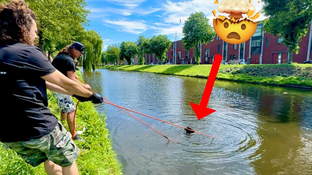 Magnet Fishing With My New Magnet! Treasure Hunting In Rotterdam 