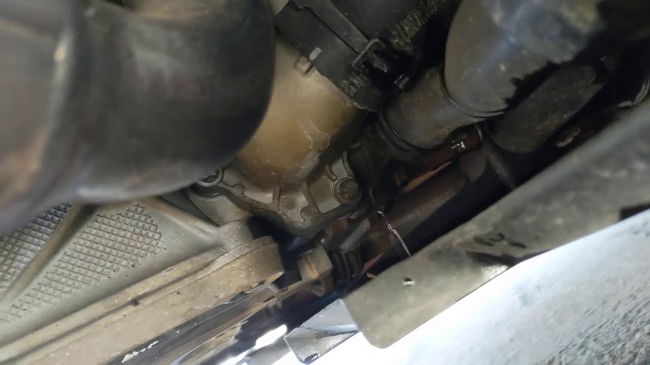 2007 Porsche Cayman 987 coolant leak / broken water pump YouTube