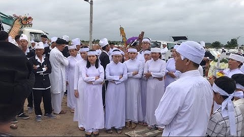 các con đưa tiễn mẹ | đặng thị xinh 85 tuổi