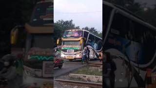 BUS TEGUH MUDA EMANG JOOSSS#telolet #basuri #bushunter