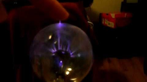 Tesla Coil Plasma Ball.AVI