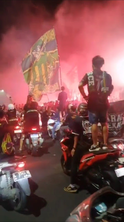 Suasana Bonek konvoi anniversary Persebaya ke-98 #persebaya #shorts #bonekmania