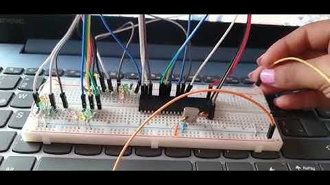 Crucero de semáforos PIC 16F877A+LEDS