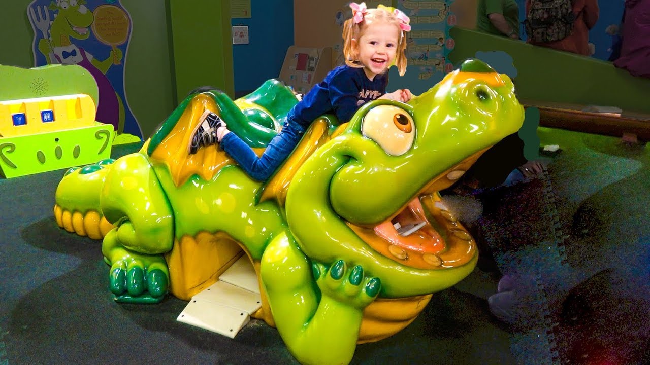 Stacy at the super fun children's museum - YouTube