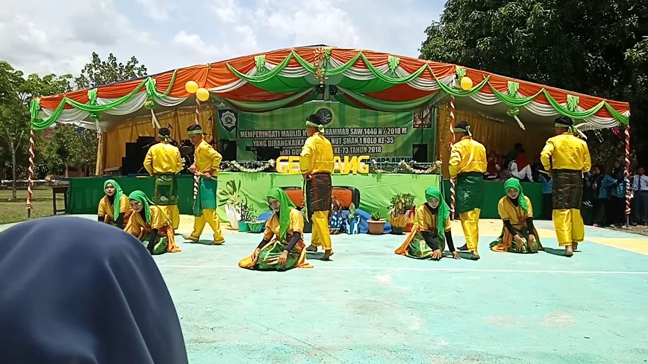 Tari kreasi LOPI PENGE mbojo by SMAN BOLO