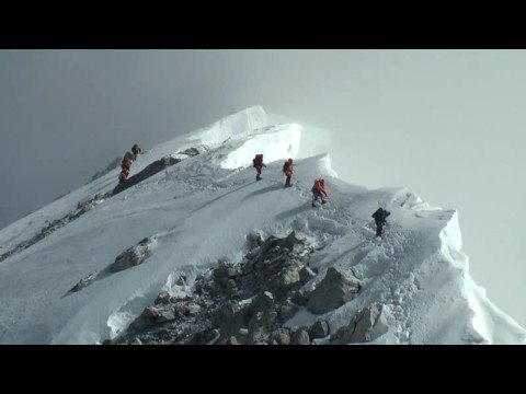 Video: Lớp Phủ Dâu Tây Mont Everest