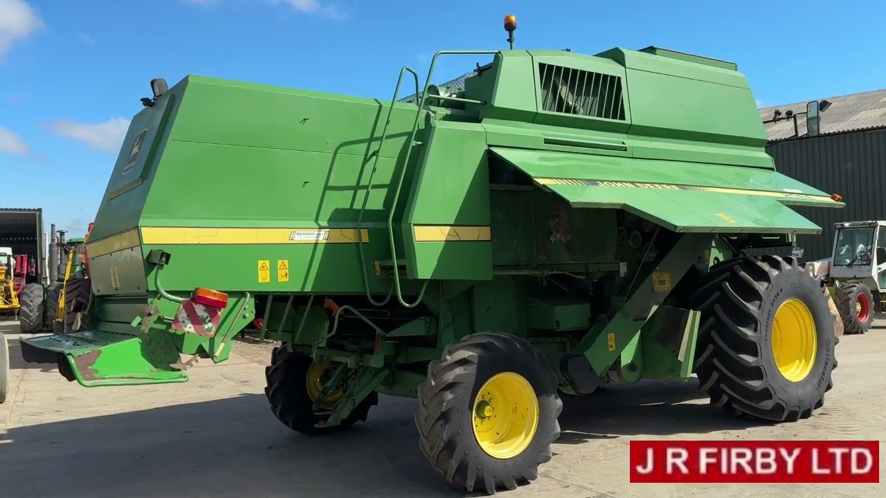 John Deere 2066