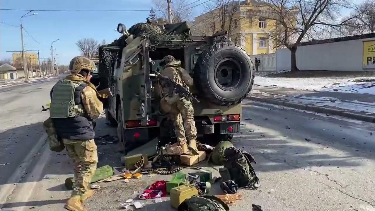 штурм красного лимана. колонна под харьковом. колонна под харьковом. разбитая российская колонна 27. разбитая колонна техники.