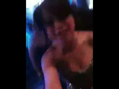 selena-gomez-wins-an-emmy-award-2009!