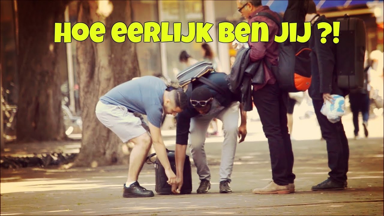 EERLIJKHEIDSTEST MET GELD !! (MET PRANKS BY AMA)