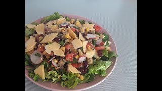 Сочный салат из овощей с авокадо и сыром. Вкусный овощной салат. Вкусная заправка для салата Сочный салат из овощей с авокадо и сыром. Вкусный овощной салат. Вкусная заправка для салата