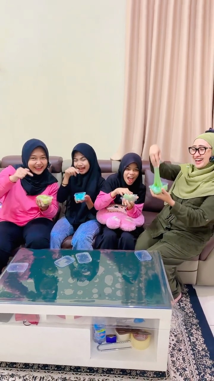 MAIN SLIME YUK