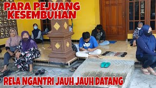 SUASANA ANTRIAN MINGGU PAGI DI SULTHON SYAFAAT PIJAT REFLEXI DAN TOTOK SARAF PONOROGO