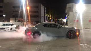 Dodge challenger SRT Burnout