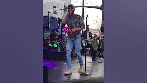 Chris Lane - Band Intro ft. Cory Lane - Buy U a Dr...