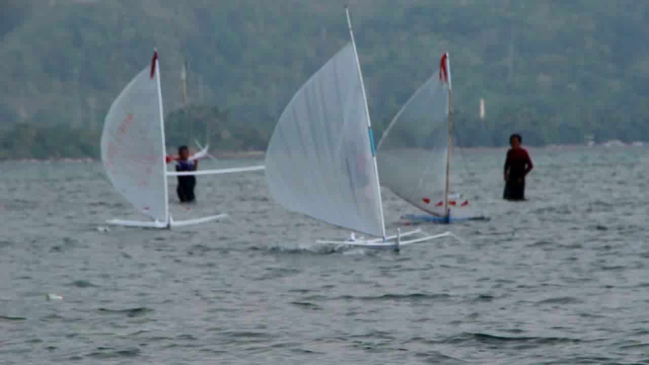 BALAP MINIATUR PERAHU SANDEQ