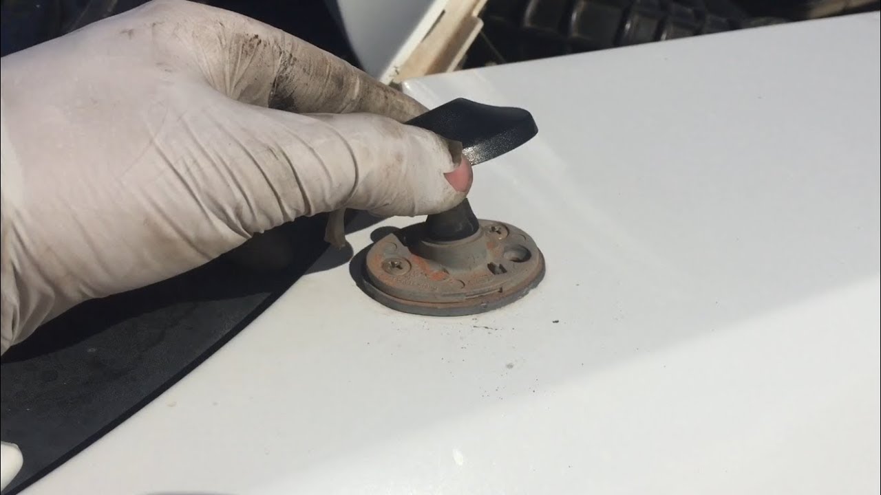 How to remove the antenna base housing: Ford Mustang Ford F-150 Ford