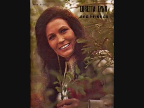 loretta lynn   "sombody somewhere" auf YouTube ansehen loretta lynn   "sombody somewhere" auf YouTube ansehen