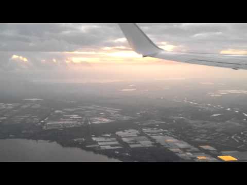 Video: Vliegtuig Boven Je Hoofd In Tuinontwerp