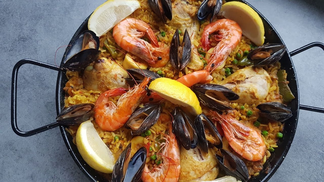 Paëlla aux fruits de mer et au poulet recette facile à réaliser HD