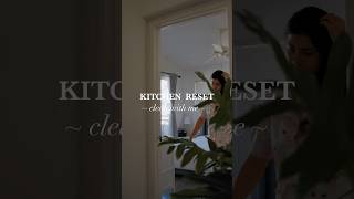 Kitchen Reset 🧼✨ clean with me 🫧 #sundayreset #cleaningroutine  #cleanhome #aesthetic