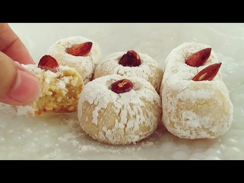 Video: Gulungan Cokelat Dengan Krim Dan Amaretti