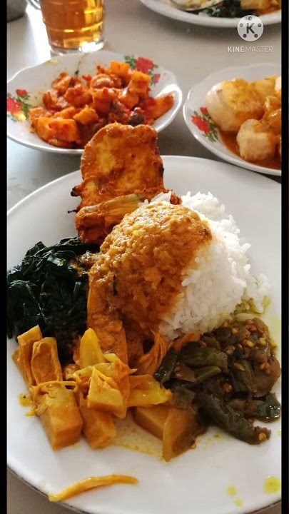 SIAPA YANG BISA NOLAK!!! MENU MAKAN SIANG | Nasi Padang Ayam Bakar | Nasi Padang Rendang